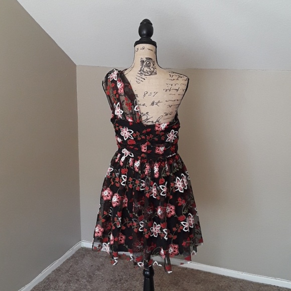 NWT, BCBGeneration Embroidered Tulle Dress - Picture 6 of 16